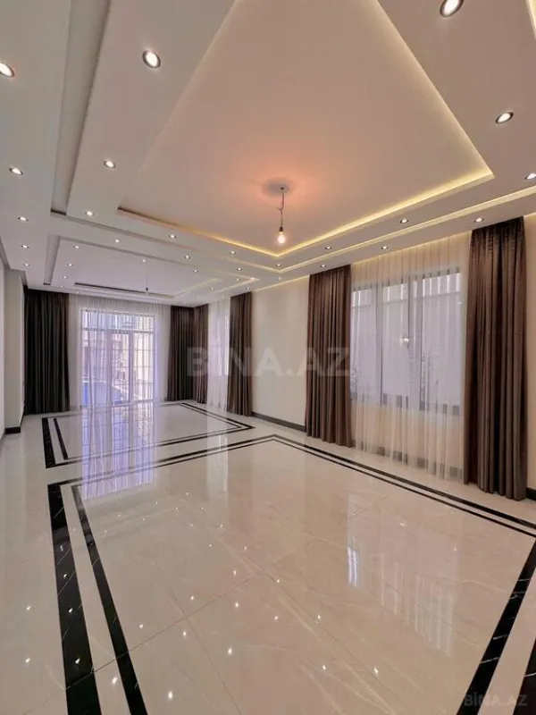 Satılır 6 otaqlı həyət evi 300 m²