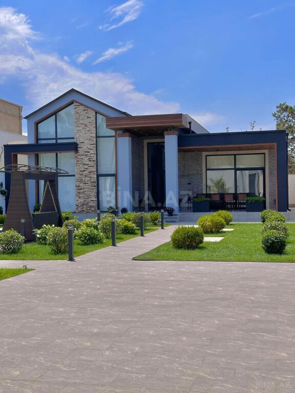 Satılır 5 otaqlı həyət evi 200 m²