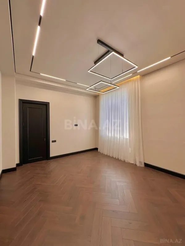Satılır 5 otaqlı həyət evi 200 m²