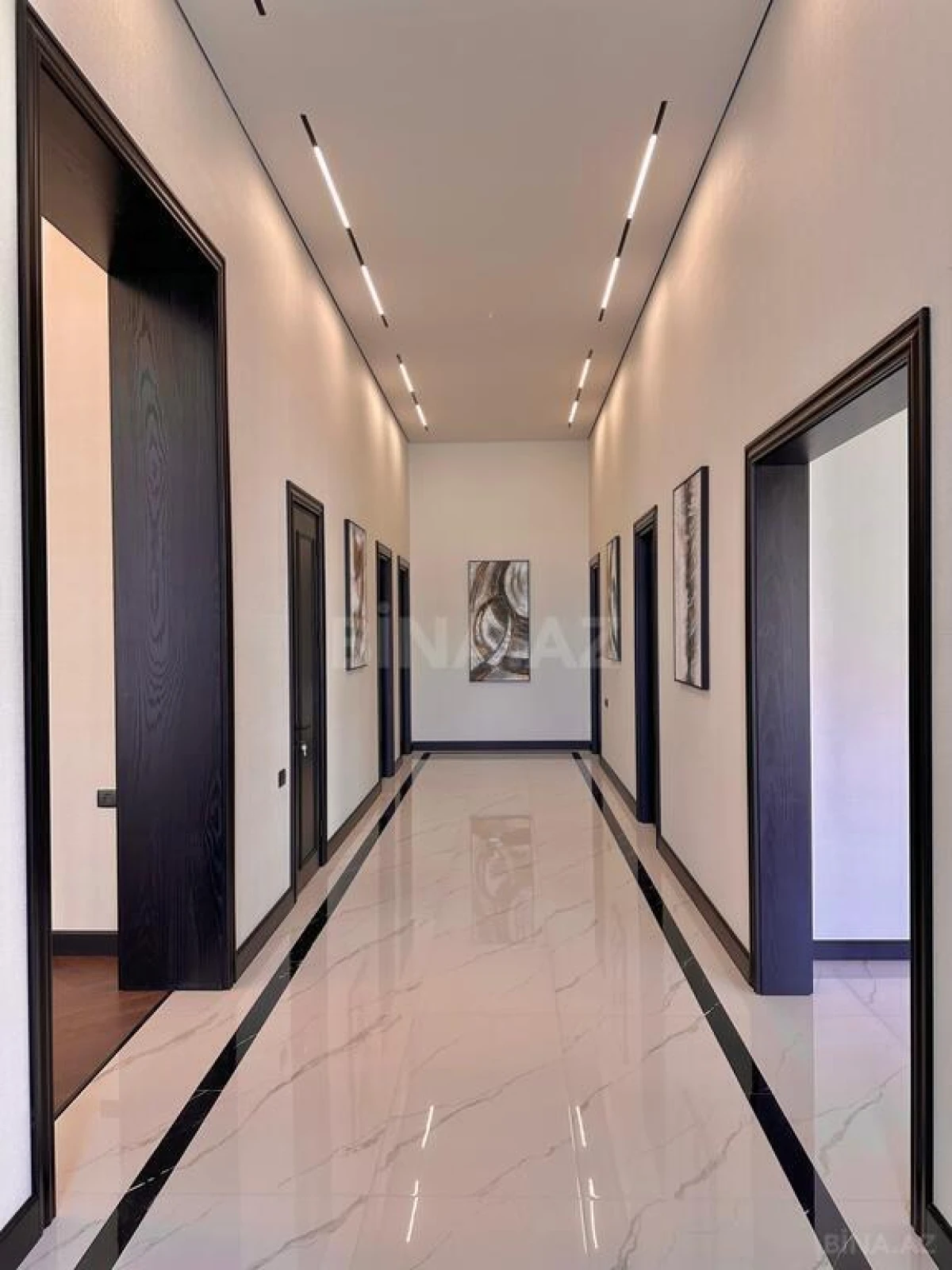 Satılır 5 otaqlı həyət evi 200 m²