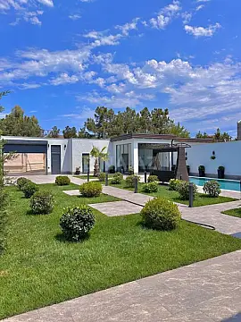 Satılır 5 otaqlı həyət evi 200 m²