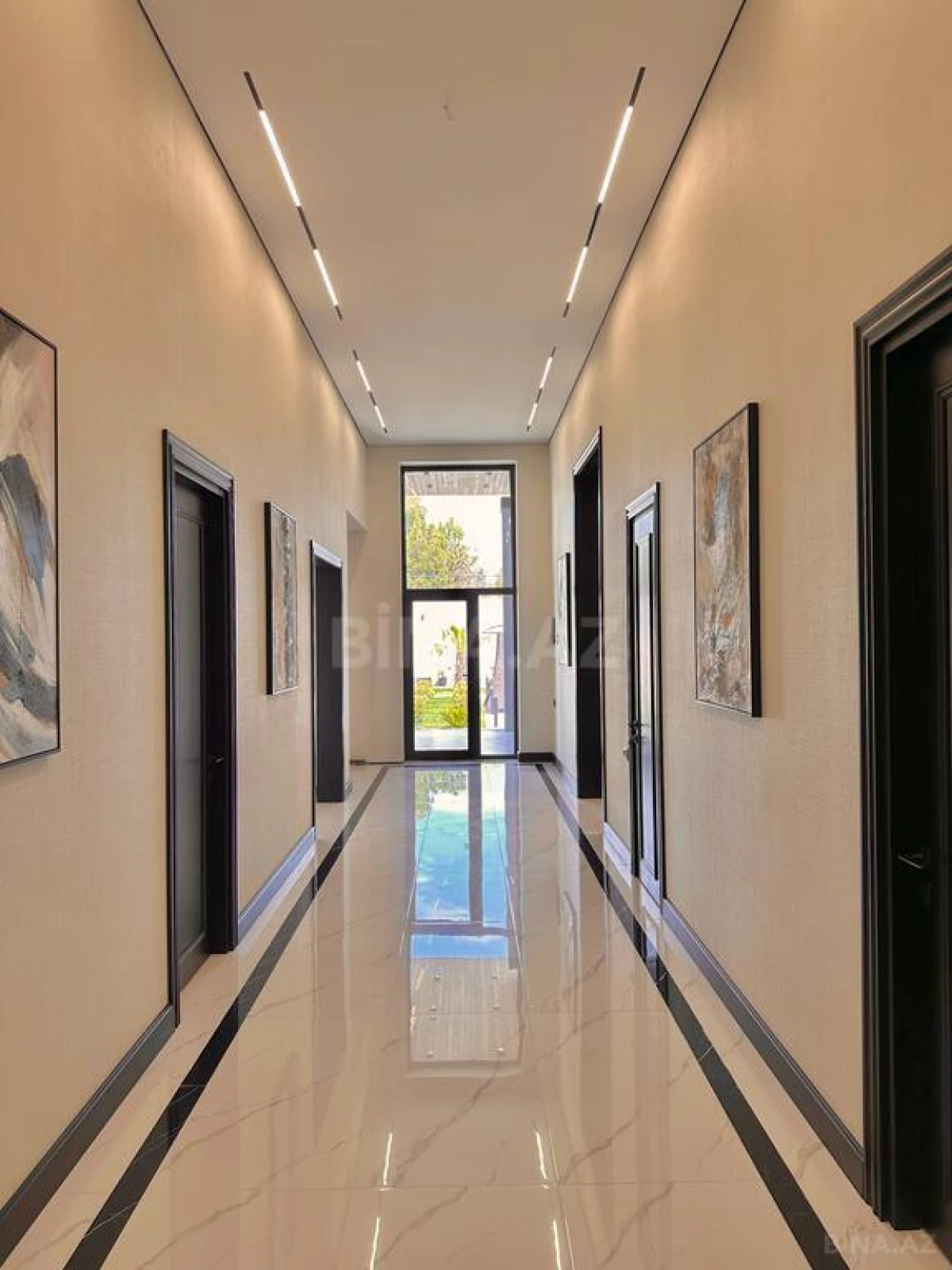 Satılır 5 otaqlı həyət evi 200 m²