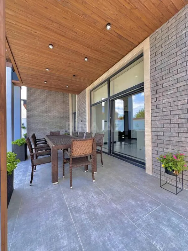 Satılır 5 otaqlı həyət evi 200 m²