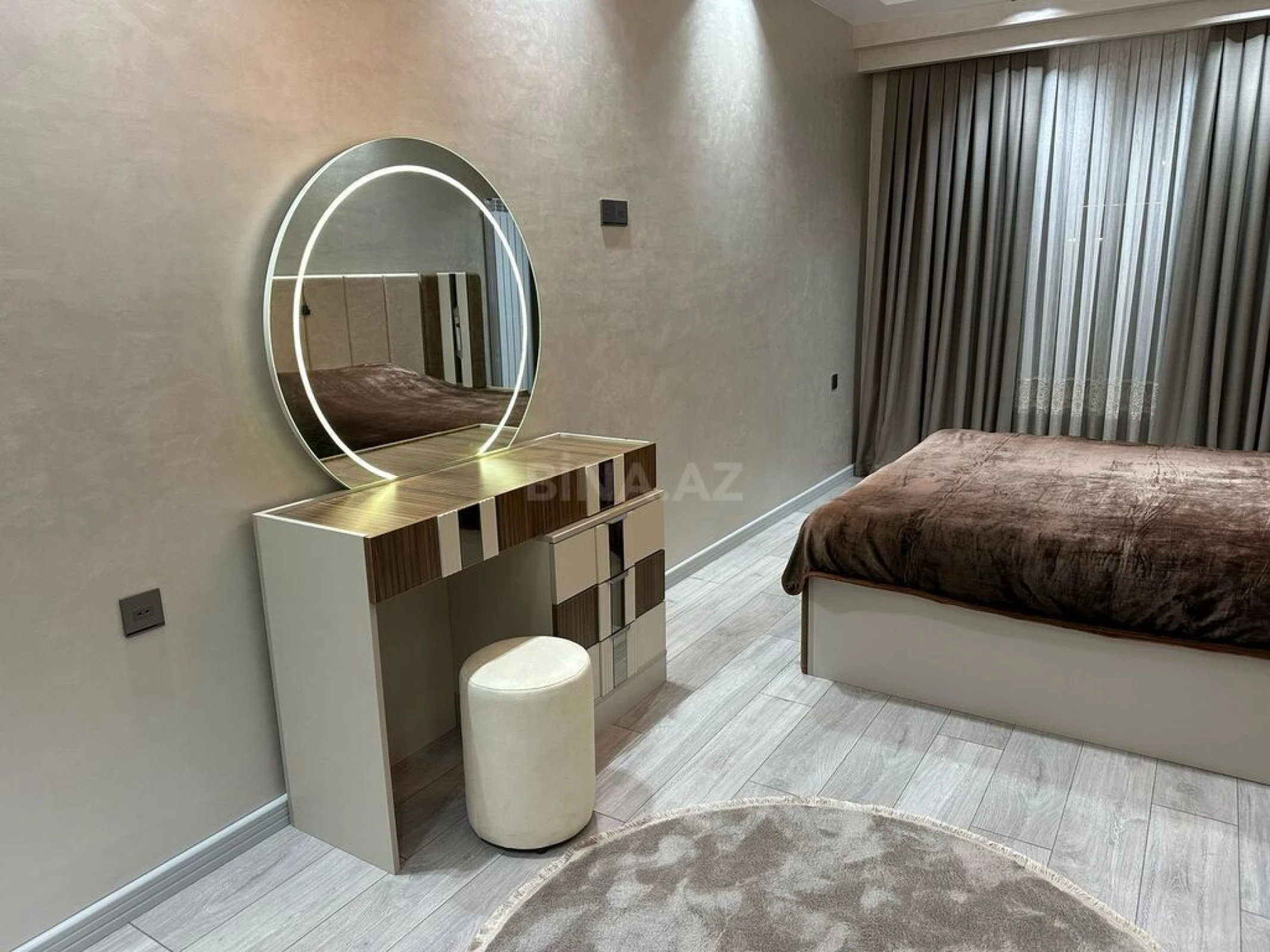 Kirayə verilir 2 otaqlı mənzil 75 m²