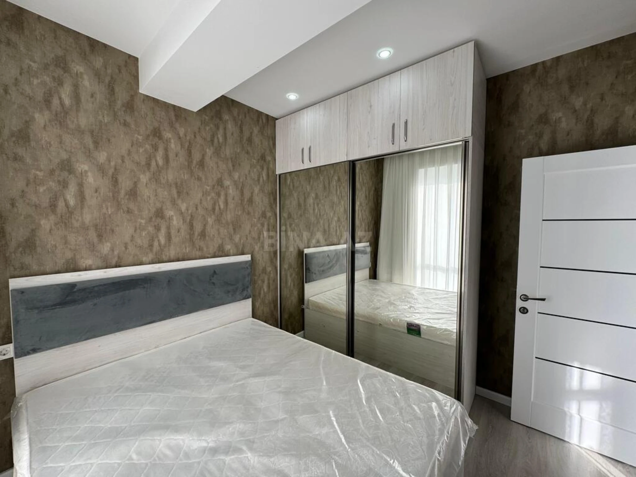 Satılır 2 otaqlı mənzil 53 m²