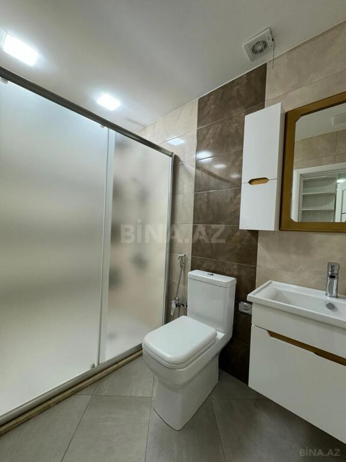 Satılır 2 otaqlı mənzil 53 m²