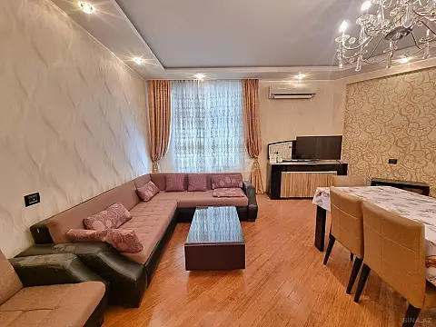 Kirayə verilir 4 otaqlı mənzil 160 m²