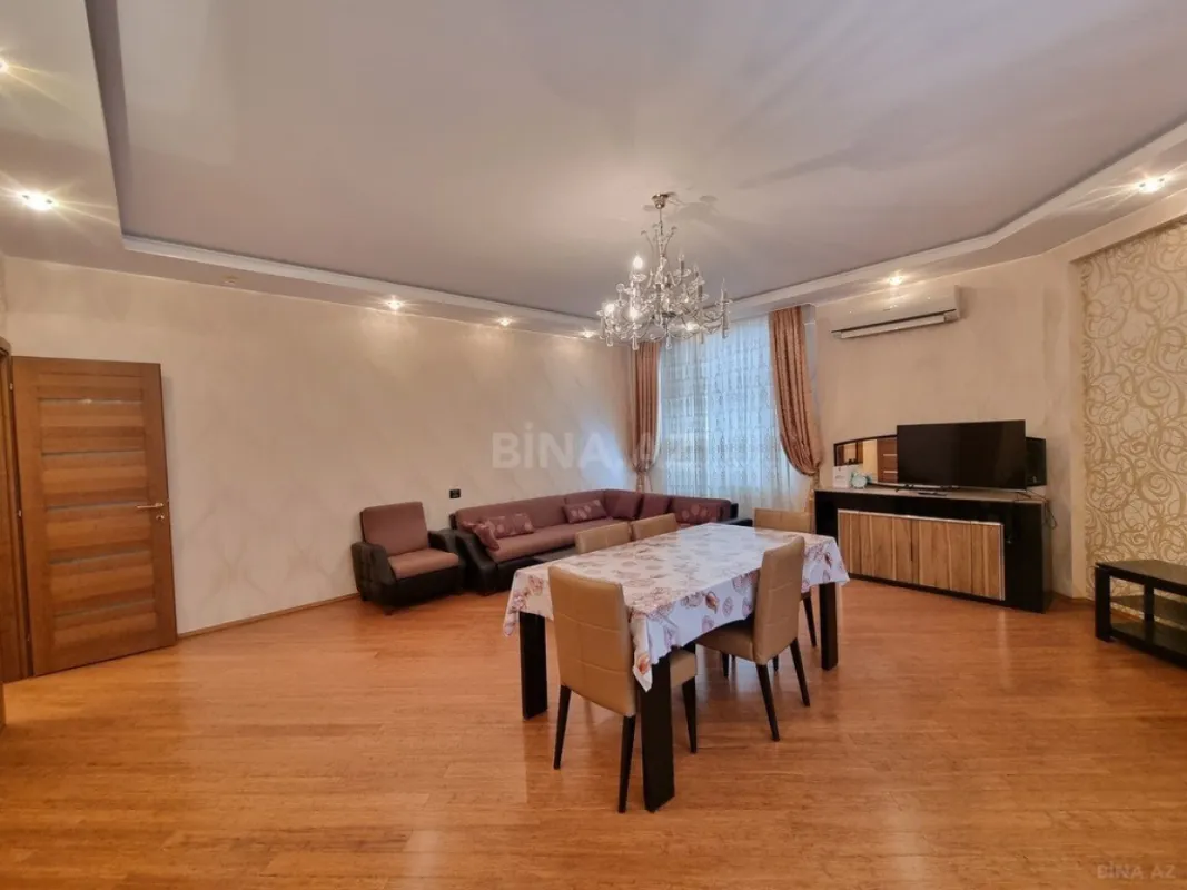 Kirayə verilir 4 otaqlı mənzil 160 m²