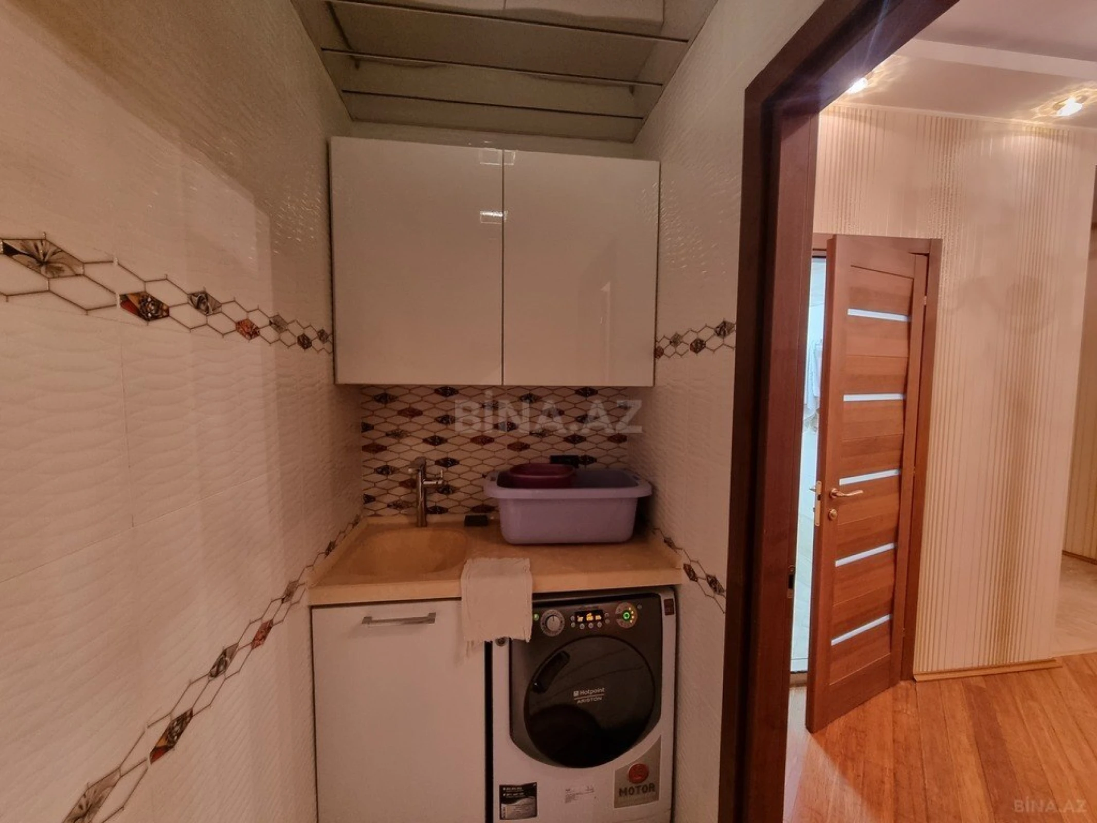 Kirayə verilir 4 otaqlı mənzil 160 m²