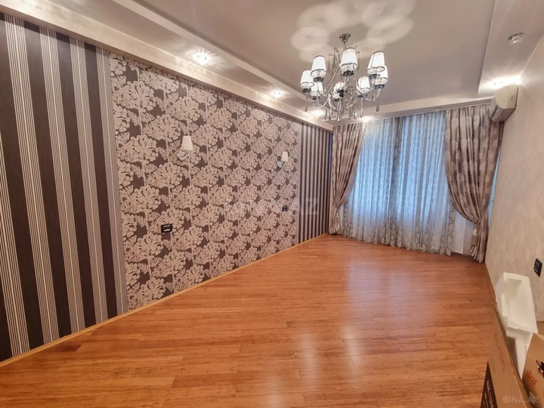 Kirayə verilir 4 otaqlı mənzil 160 m²