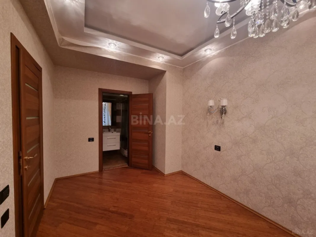 Kirayə verilir 4 otaqlı mənzil 160 m²