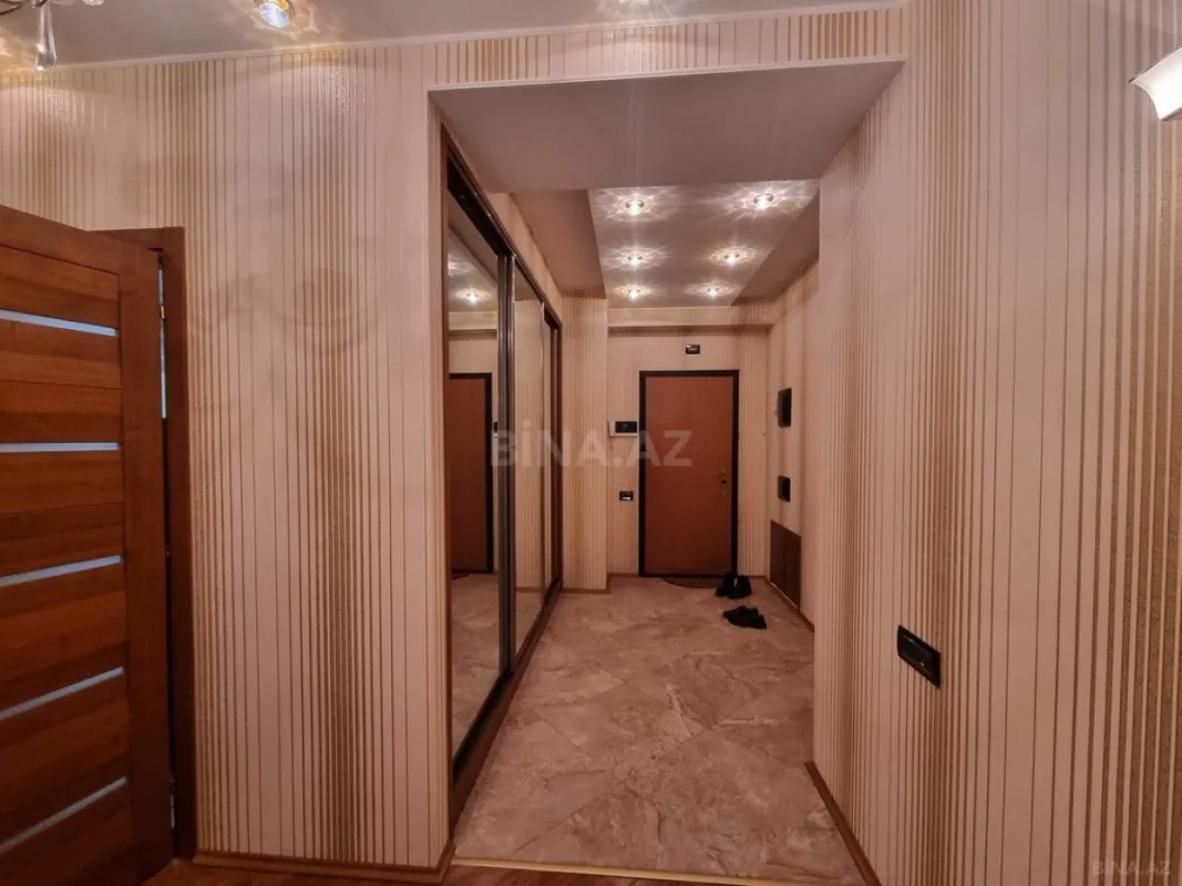 Kirayə verilir 4 otaqlı mənzil 160 m²