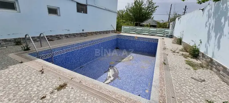 Satılır 7 otaqlı həyət evi 200 m²