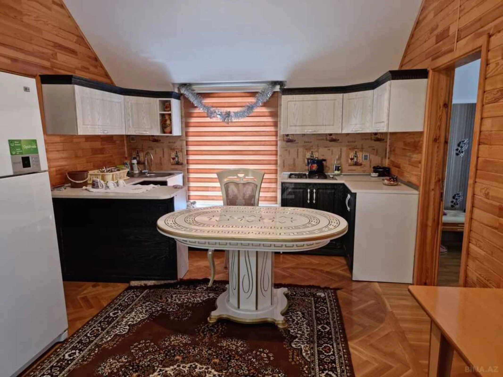 Satılır 7 otaqlı həyət evi 200 m²