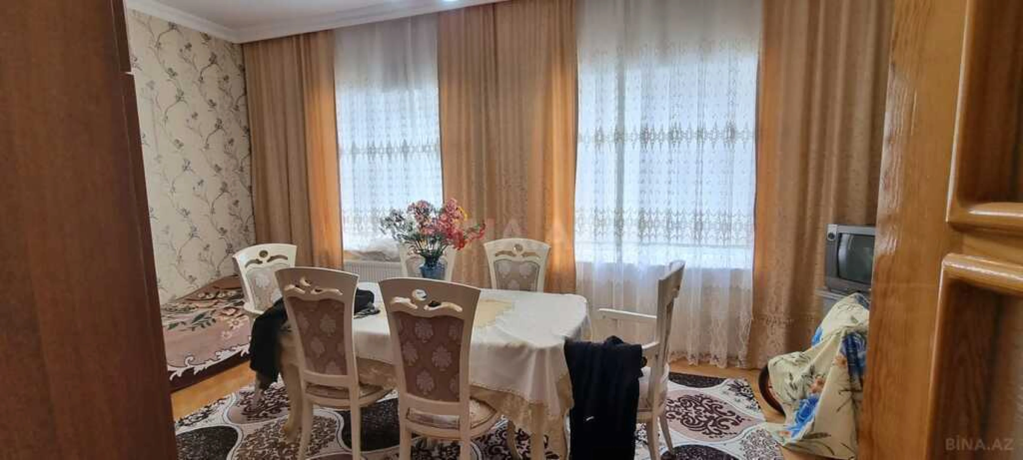 Satılır 7 otaqlı həyət evi 200 m²