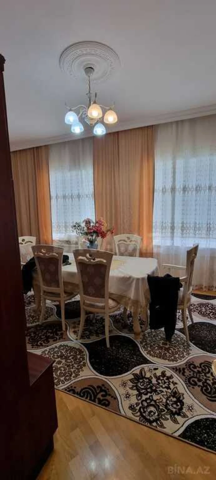 Satılır 7 otaqlı həyət evi 200 m²