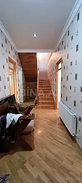 Satılır 7 otaqlı həyət evi 200 m²