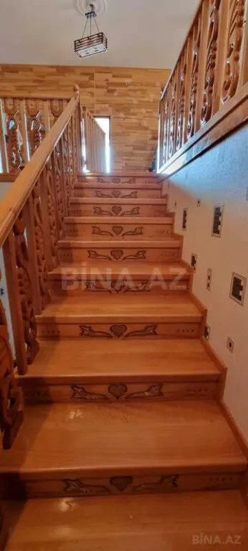 Satılır 7 otaqlı həyət evi 200 m²