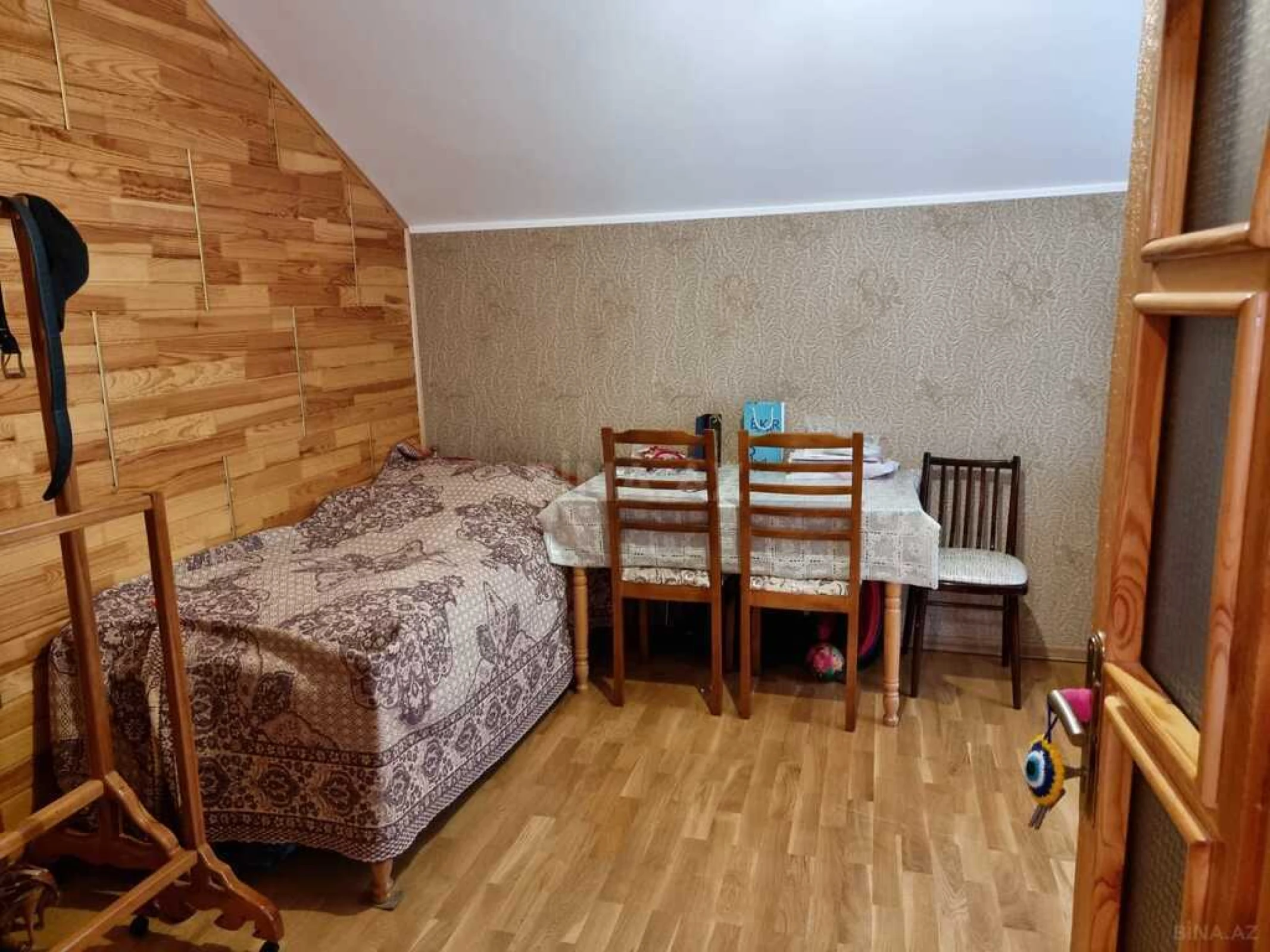 Satılır 7 otaqlı həyət evi 200 m²