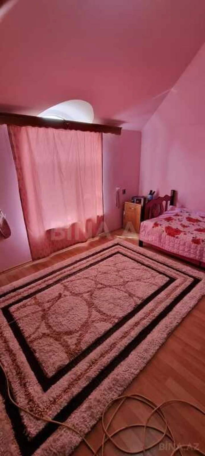 Satılır 7 otaqlı həyət evi 200 m²