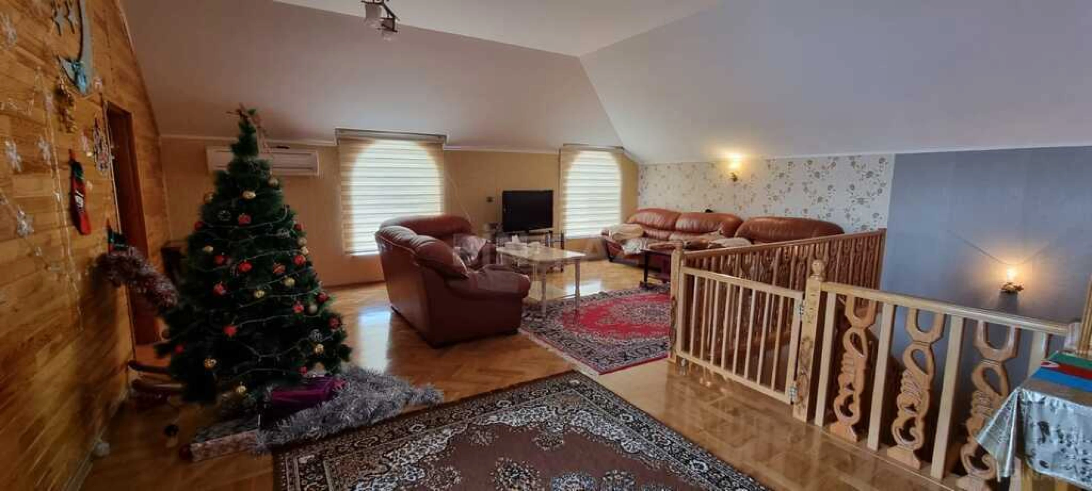 Satılır 7 otaqlı həyət evi 200 m²