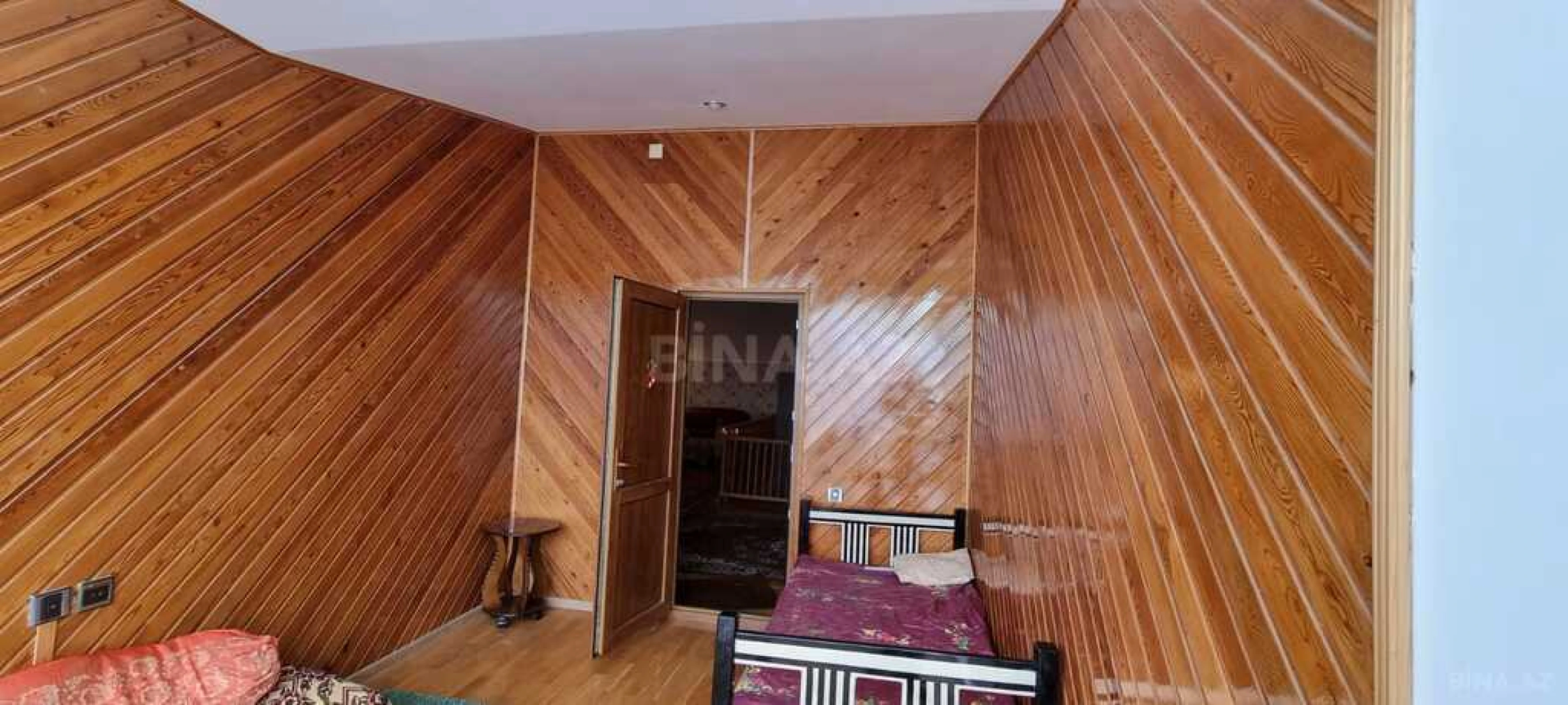 Satılır 7 otaqlı həyət evi 200 m²