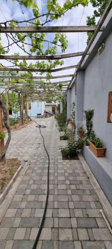 Satılır 7 otaqlı həyət evi 200 m²