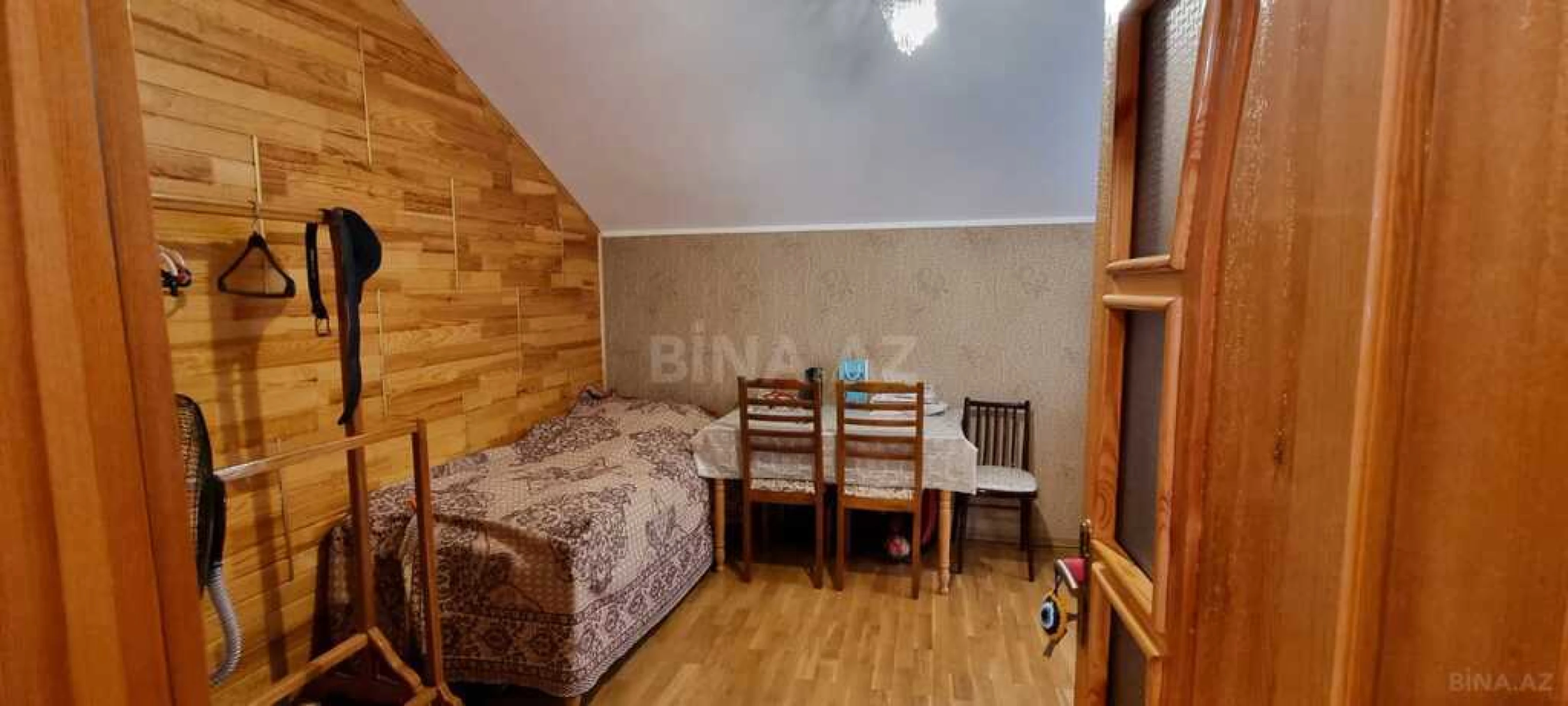 Satılır 7 otaqlı həyət evi 200 m²