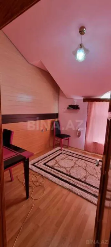Satılır 7 otaqlı həyət evi 200 m²