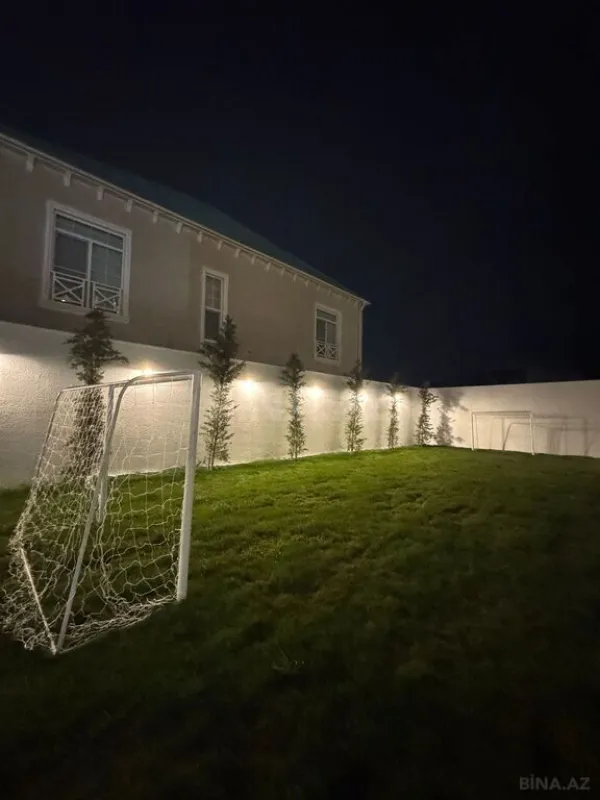 Satılır 7 otaqlı həyət evi 500 m²