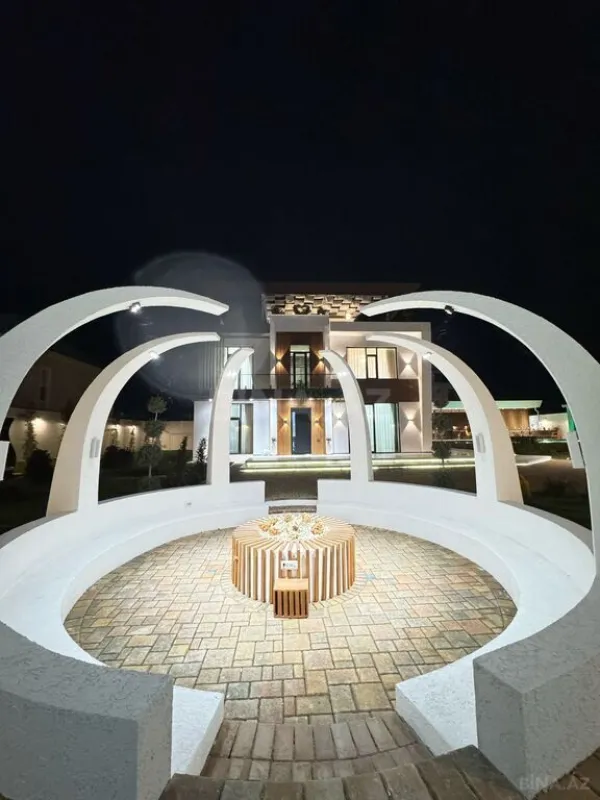 Satılır 7 otaqlı həyət evi 500 m²