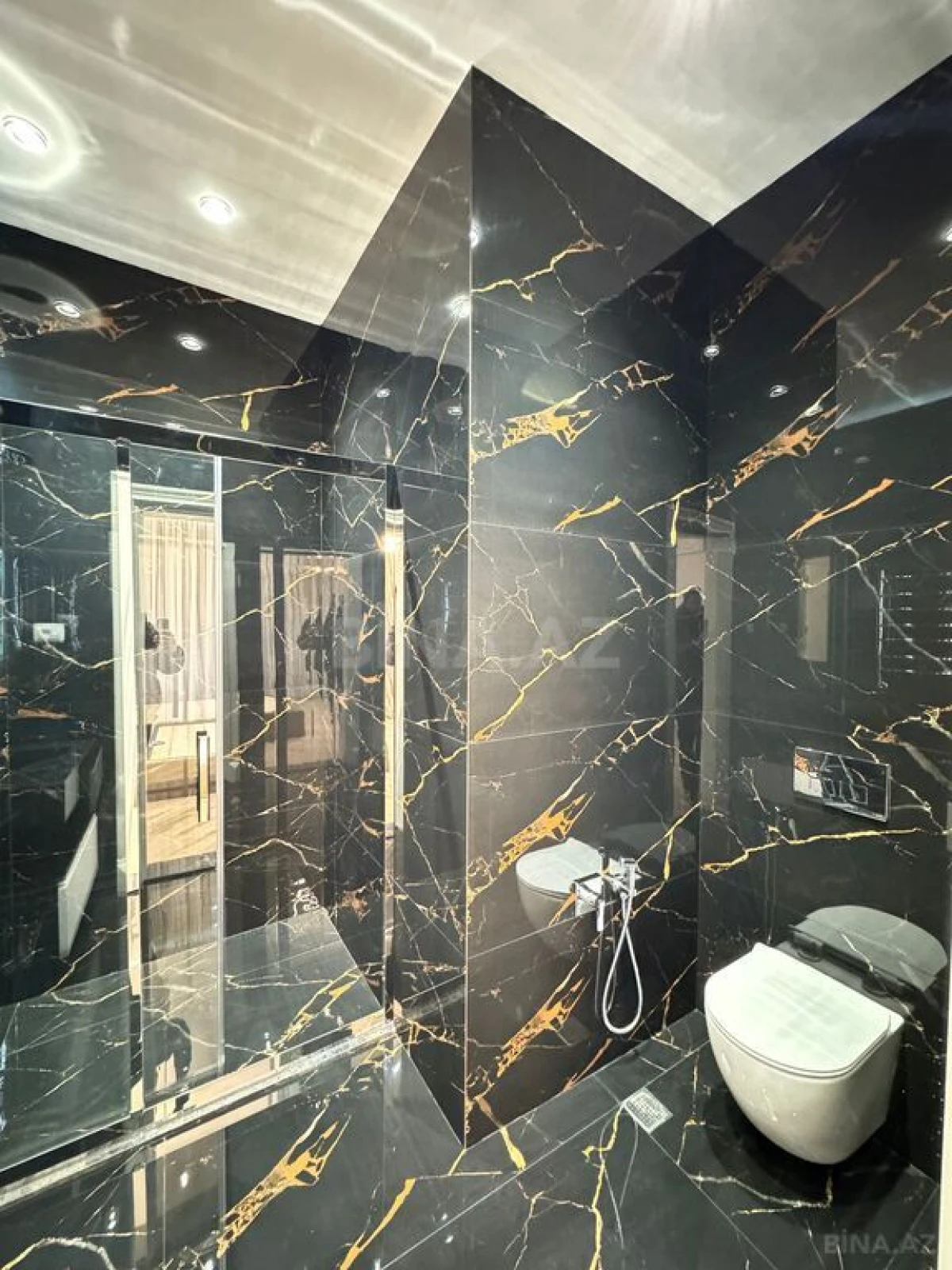 Satılır 7 otaqlı həyət evi 500 m²