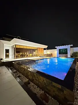 Satılır 7 otaqlı həyət evi 500 m²