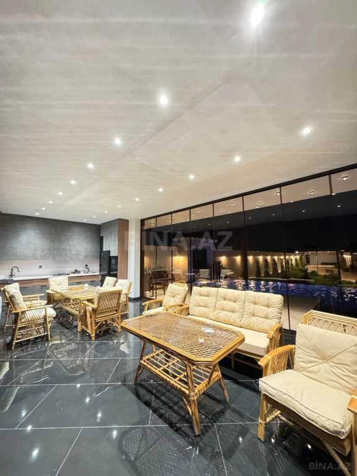 Satılır 7 otaqlı həyət evi 500 m²