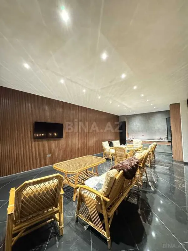 Satılır 7 otaqlı həyət evi 500 m²