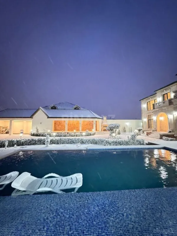 Satılır 6 otaqlı həyət evi 500 m²