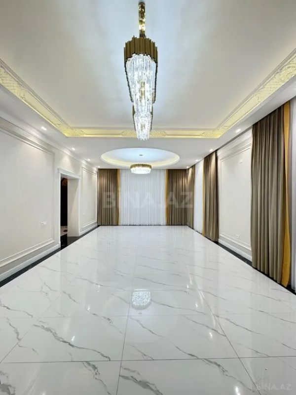 Satılır 6 otaqlı həyət evi 500 m²