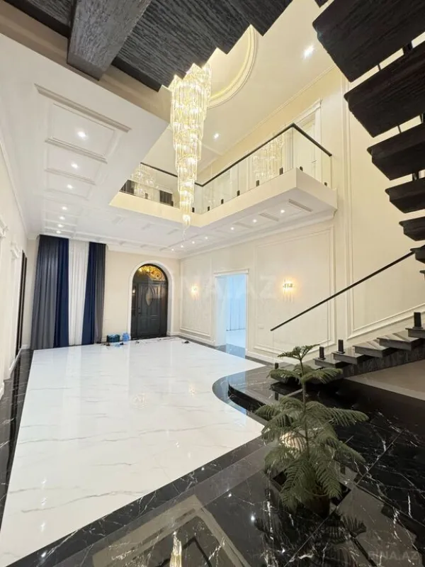 Satılır 6 otaqlı həyət evi 500 m²