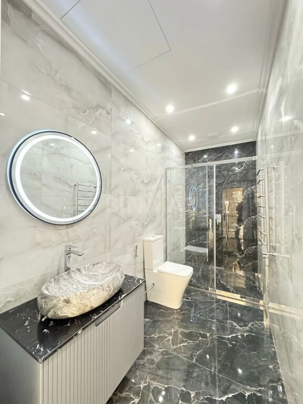 Satılır 6 otaqlı həyət evi 500 m²