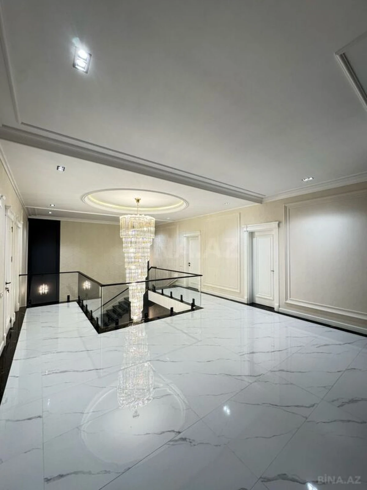 Satılır 6 otaqlı həyət evi 500 m²