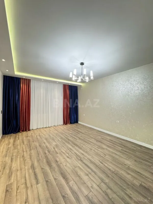 Satılır 6 otaqlı həyət evi 500 m²