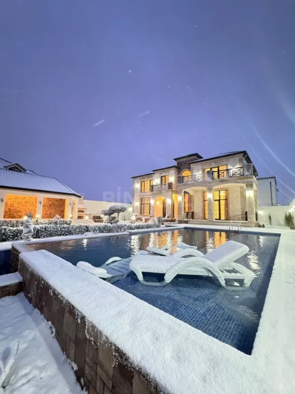 Satılır 6 otaqlı həyət evi 500 m²