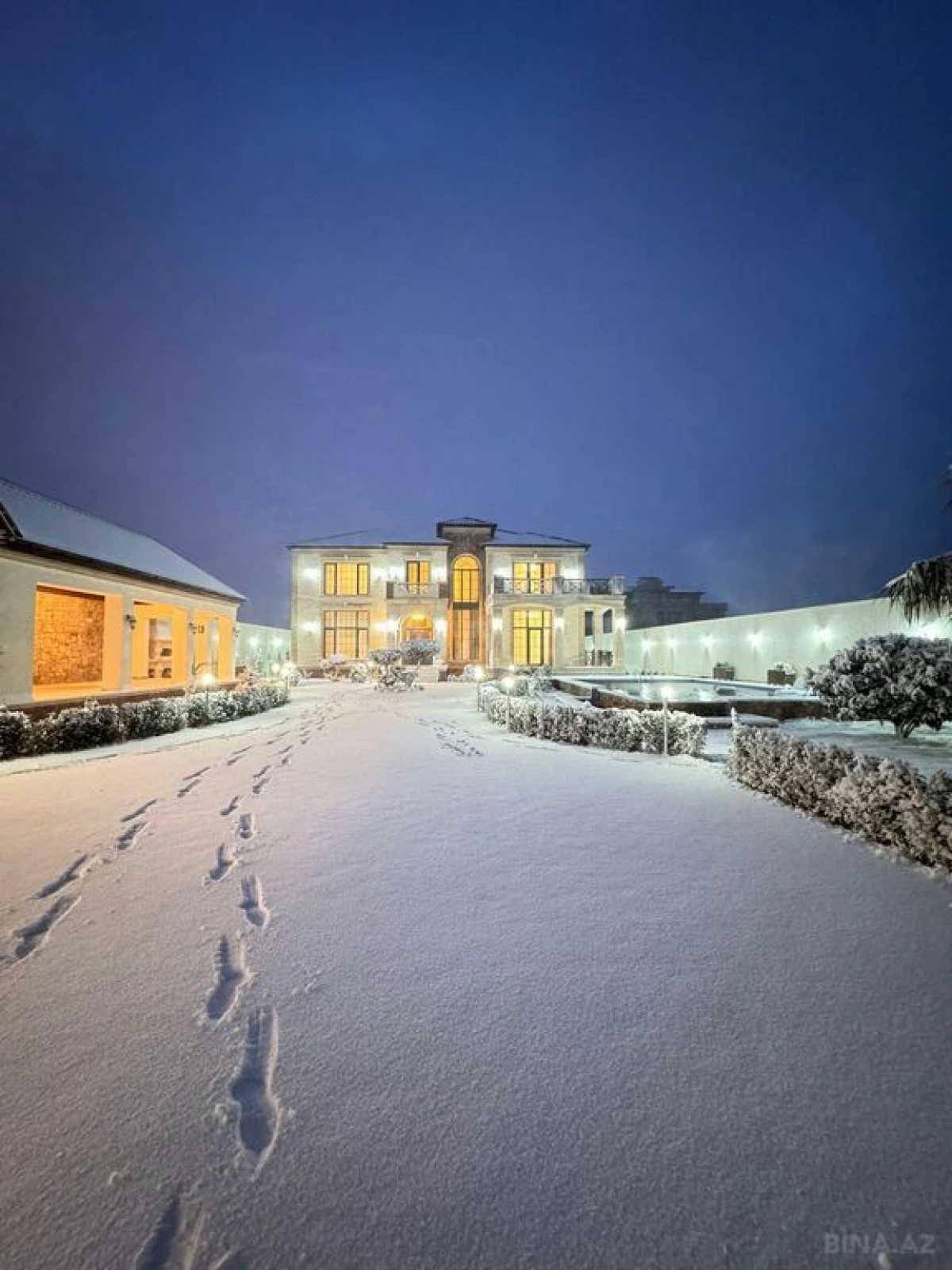 Satılır 6 otaqlı həyət evi 500 m²