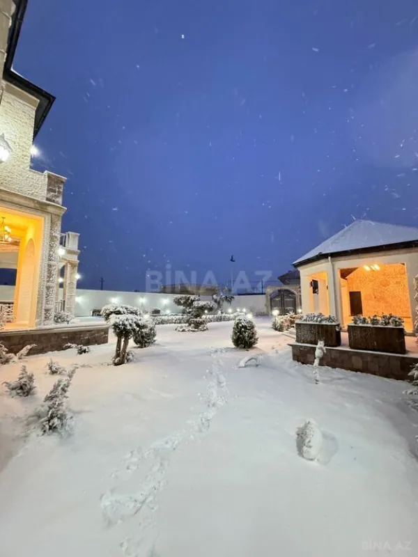 Satılır 6 otaqlı həyət evi 500 m²