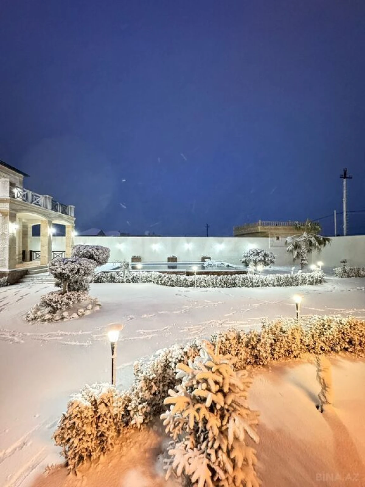 Satılır 6 otaqlı həyət evi 500 m²