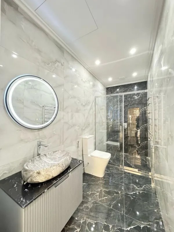 Satılır 6 otaqlı həyət evi 500 m²