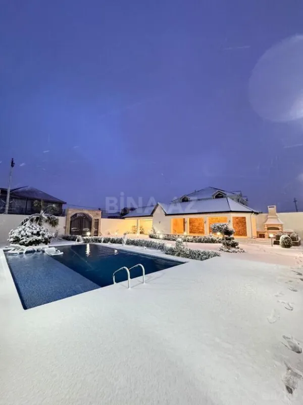 Satılır 6 otaqlı həyət evi 500 m²