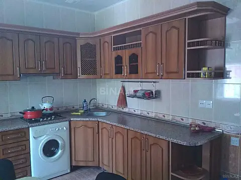 Satılır 7 otaqlı həyət evi 300 m²