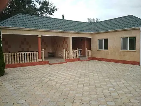 Satılır 7 otaqlı həyət evi 300 m²