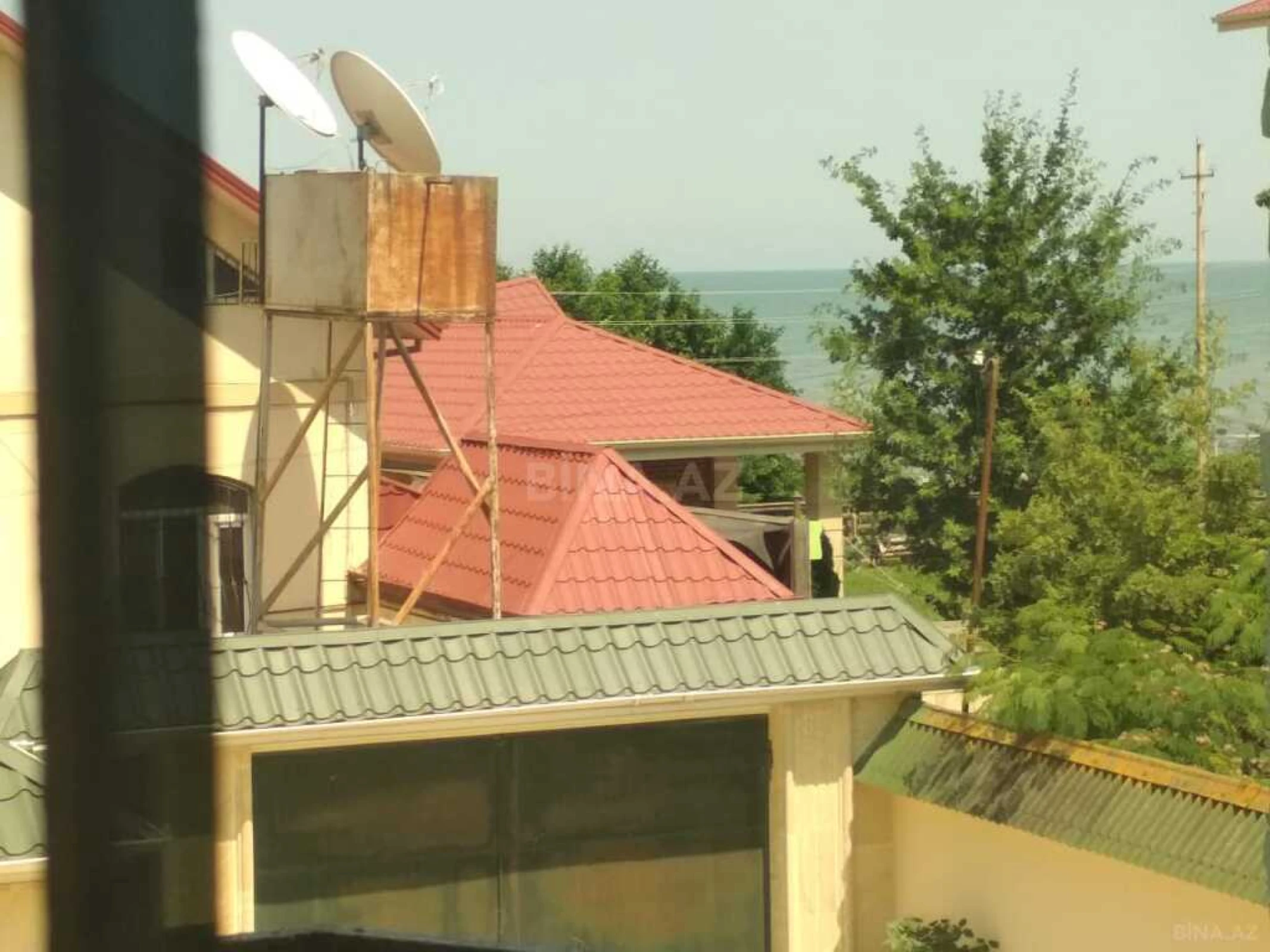 Satılır 7 otaqlı həyət evi 300 m²